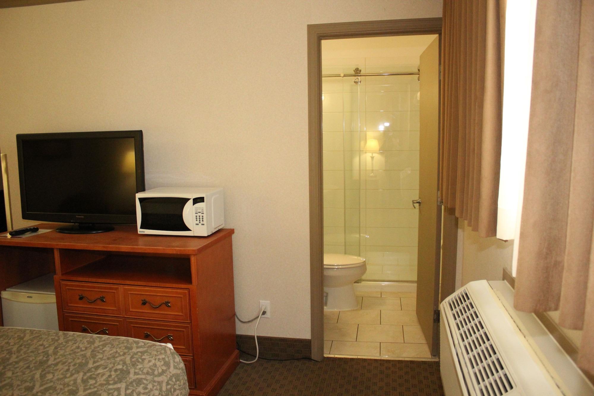 Ramada By Wyndham Edmonton South Hotel Eksteriør billede