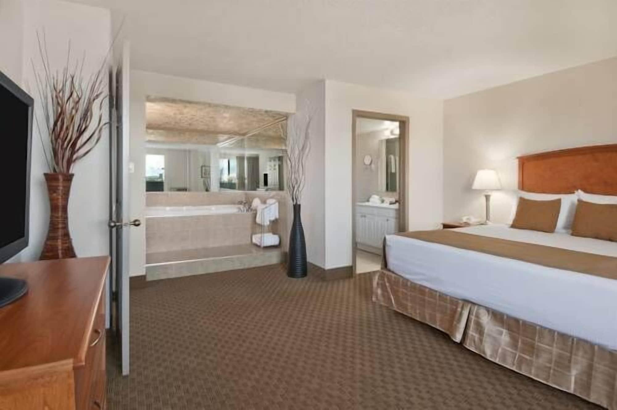 Ramada By Wyndham Edmonton South Hotel Eksteriør billede