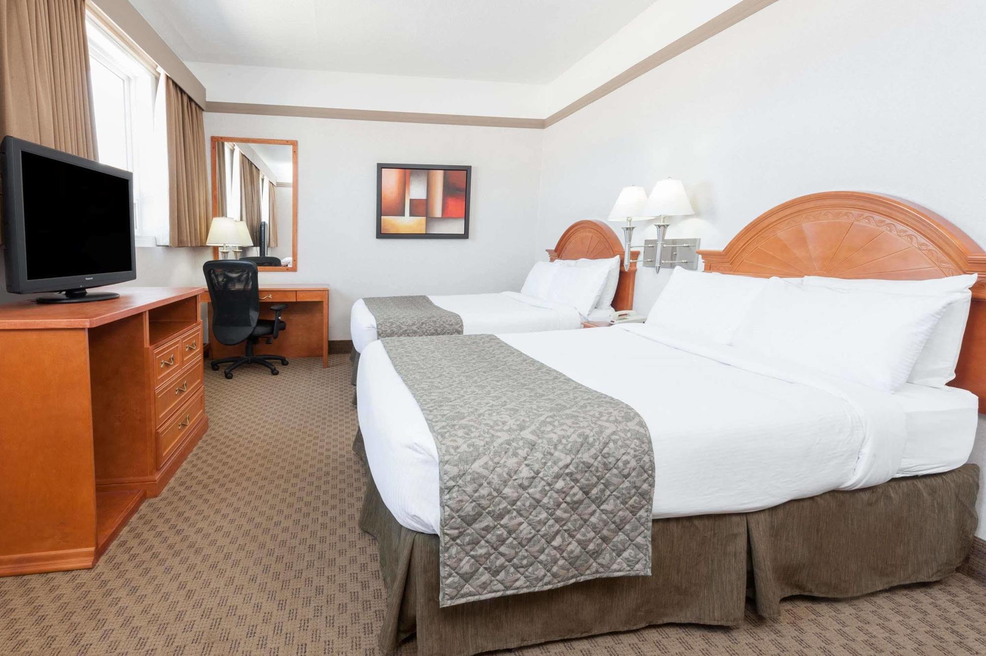 Ramada By Wyndham Edmonton South Hotel Eksteriør billede