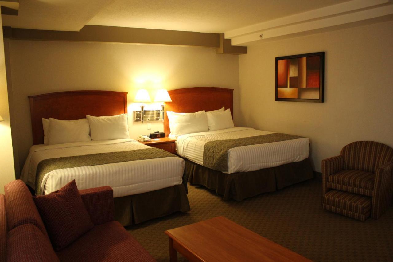 Ramada By Wyndham Edmonton South Hotel Eksteriør billede
