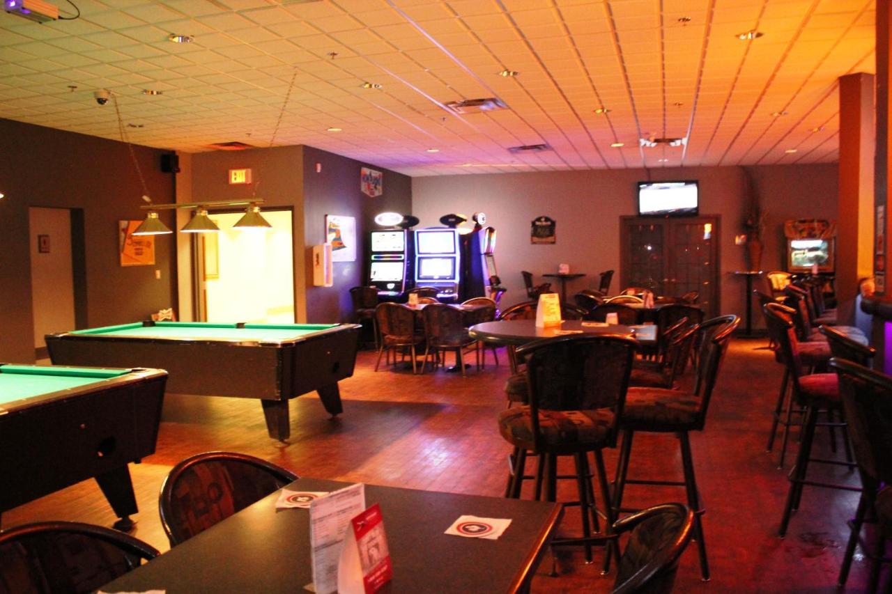 Ramada By Wyndham Edmonton South Hotel Eksteriør billede